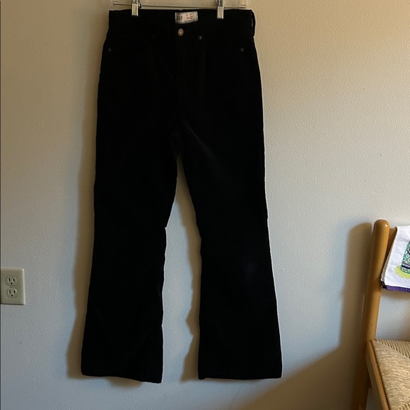 GAP 70's Flare High Rise Classic 29/8R Black Soft Velvet Look Jean Style Pants - Picture 1 of 13